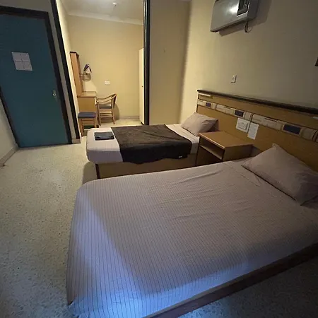 Holiday Apartments *